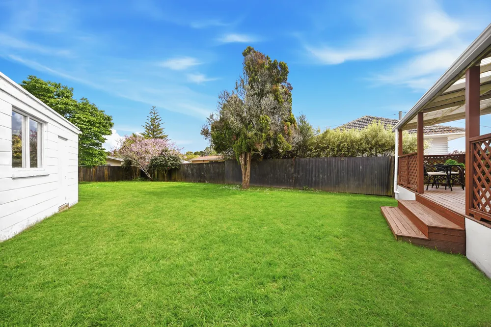 Photos of 33 Chippendale Crescent