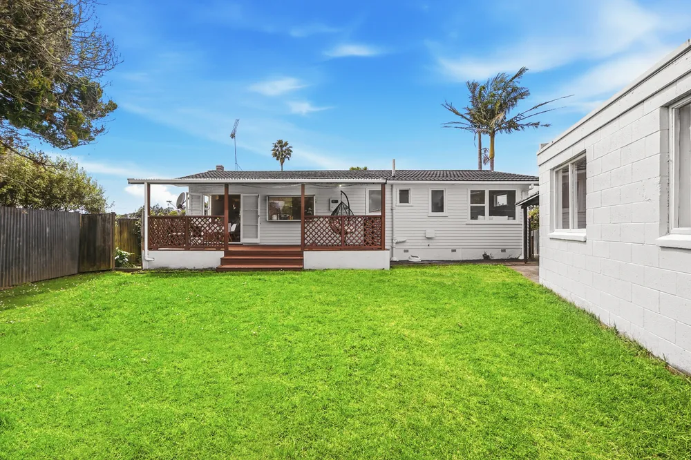 Photos of 33 Chippendale Crescent