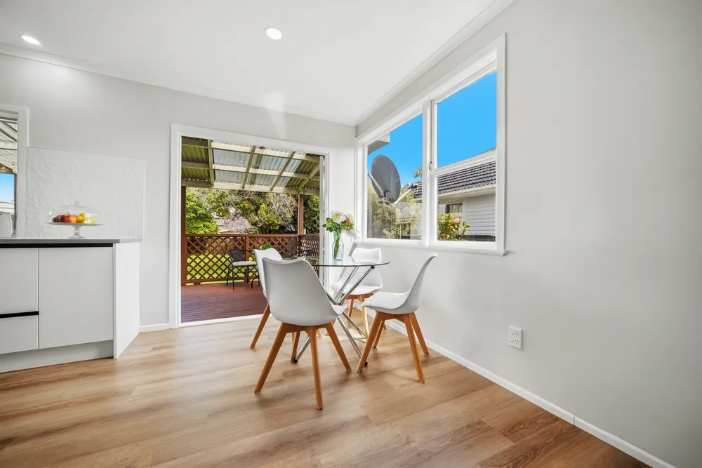 Photos of 33 Chippendale Crescent