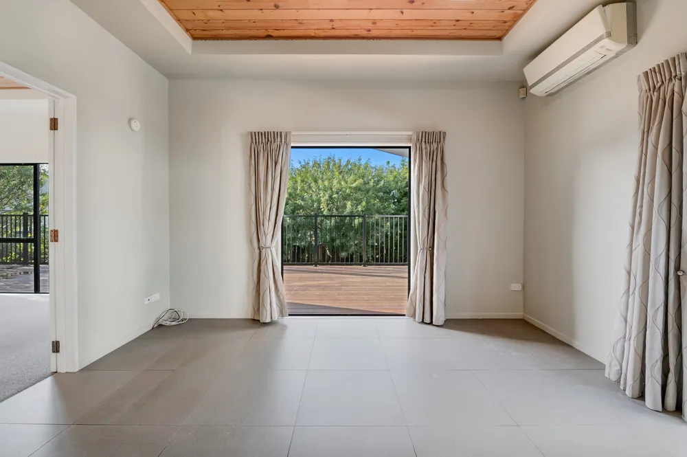 Photos of 13 Bronzewing Terrace