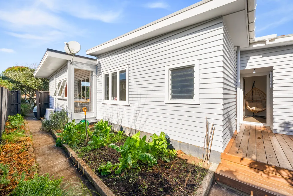 Photos of 89 Matipo Road