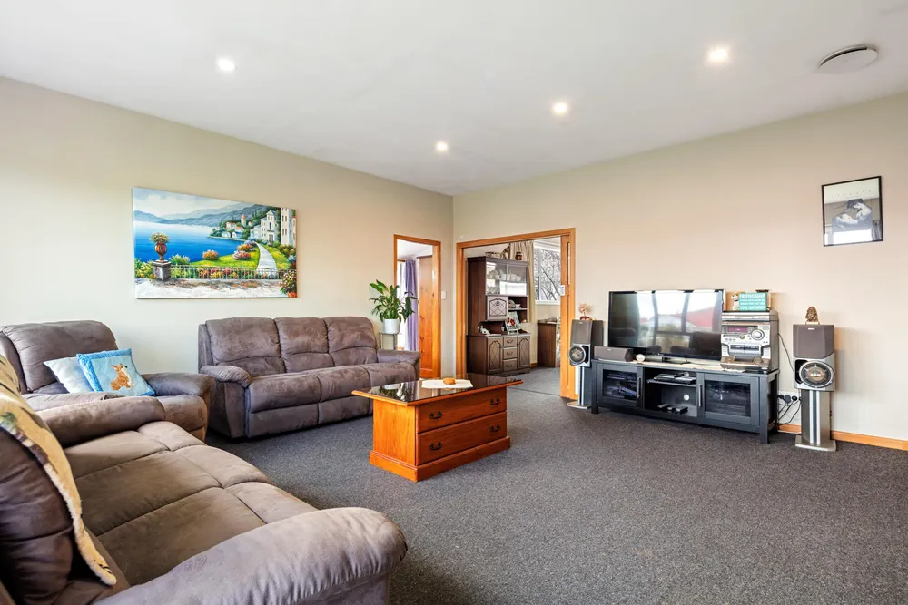 Photos of 265 Clifford Street