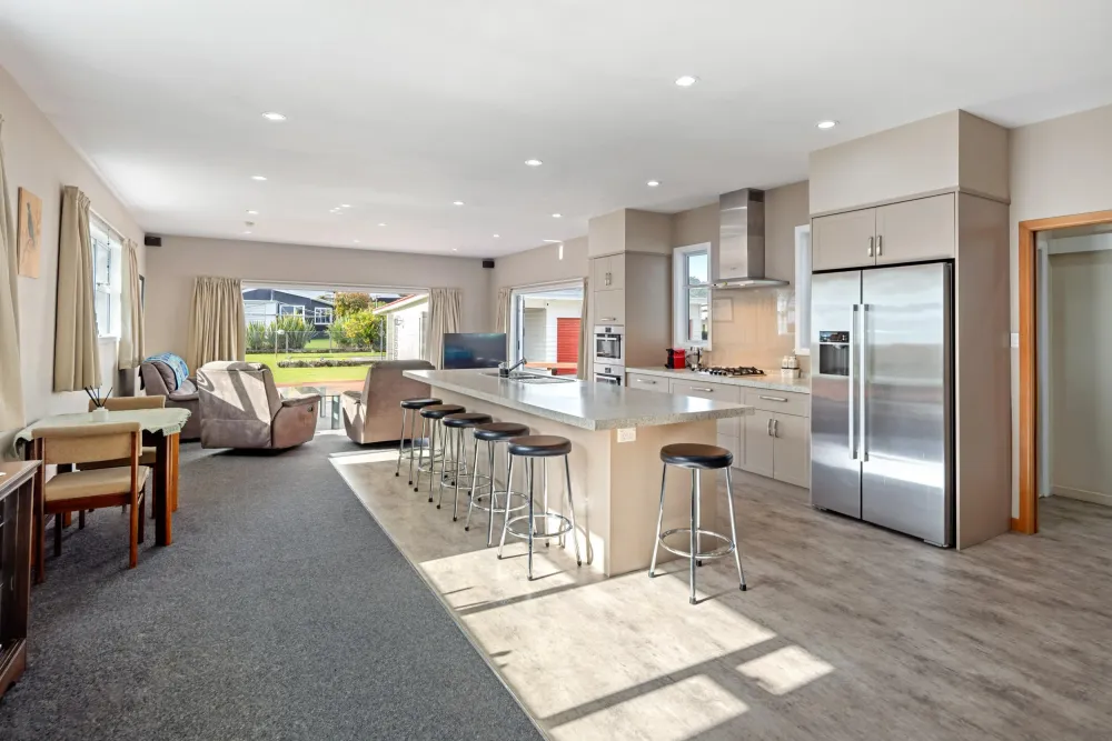 Photos of 265 Clifford Street