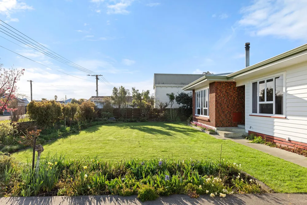 Photos of 265 Clifford Street