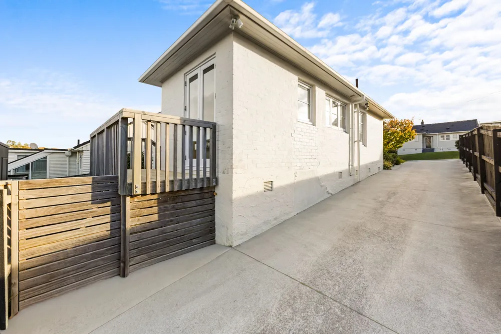 Photos of 21 Bonnie Brae Road