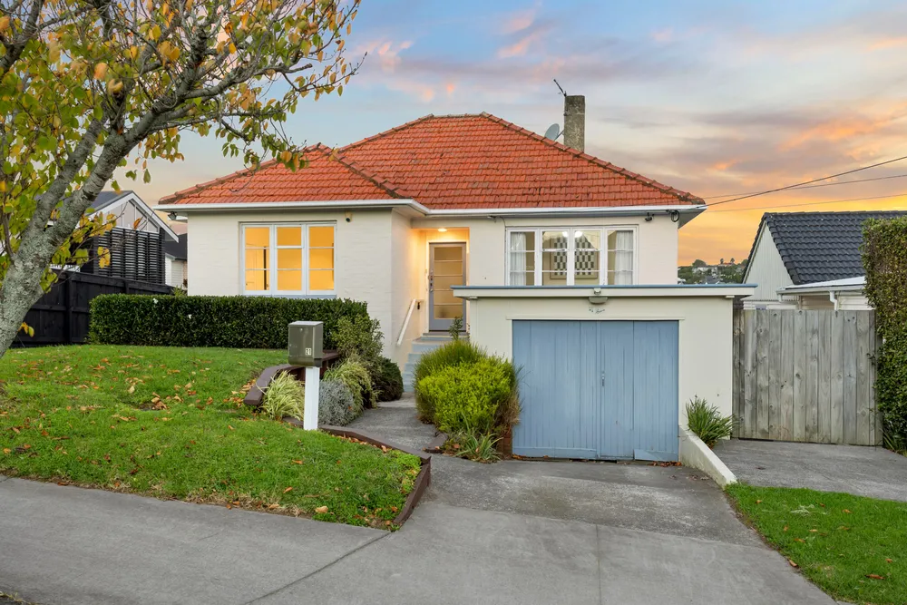 Photos of 21 Bonnie Brae Road