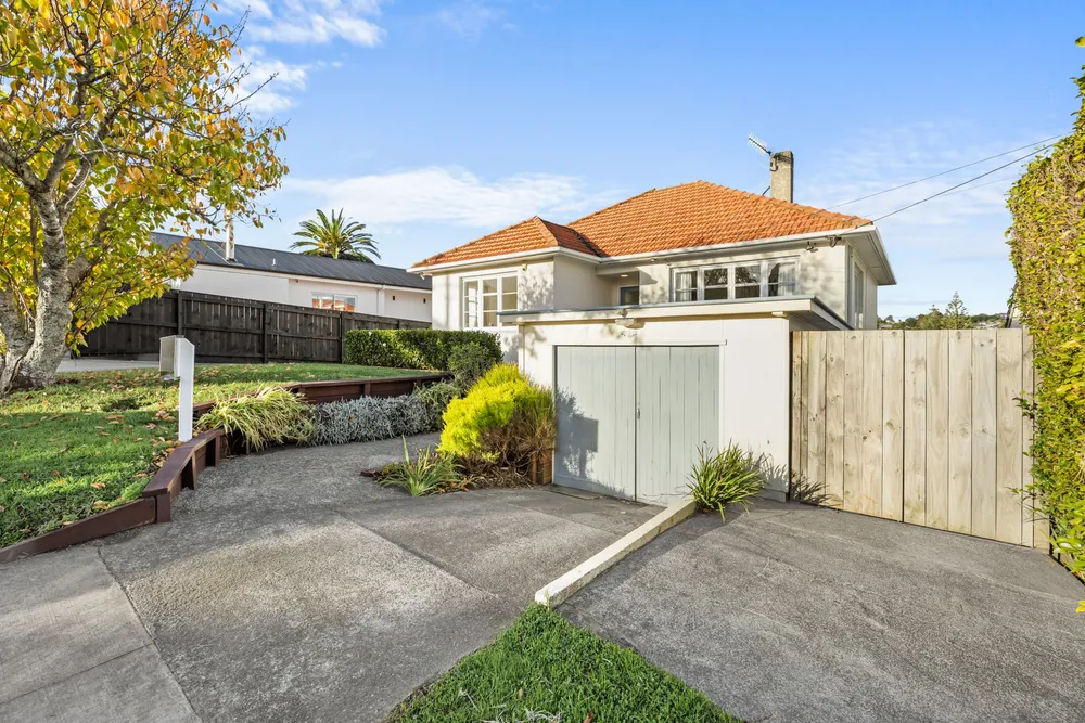 Photos of 21 Bonnie Brae Road