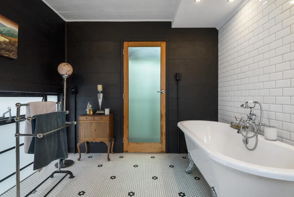 Photos of 142 Trafalgar Street