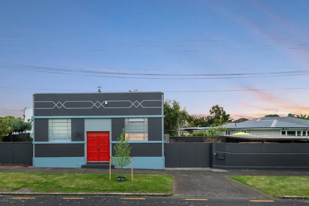 Photos of 142 Trafalgar Street