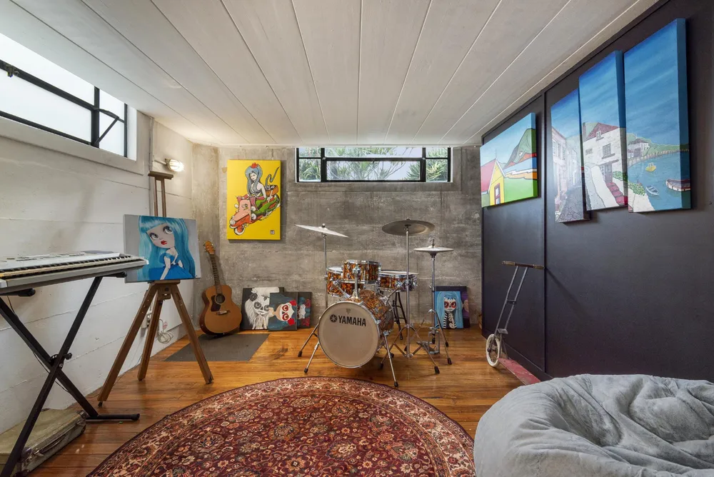 Photos of 142 Trafalgar Street