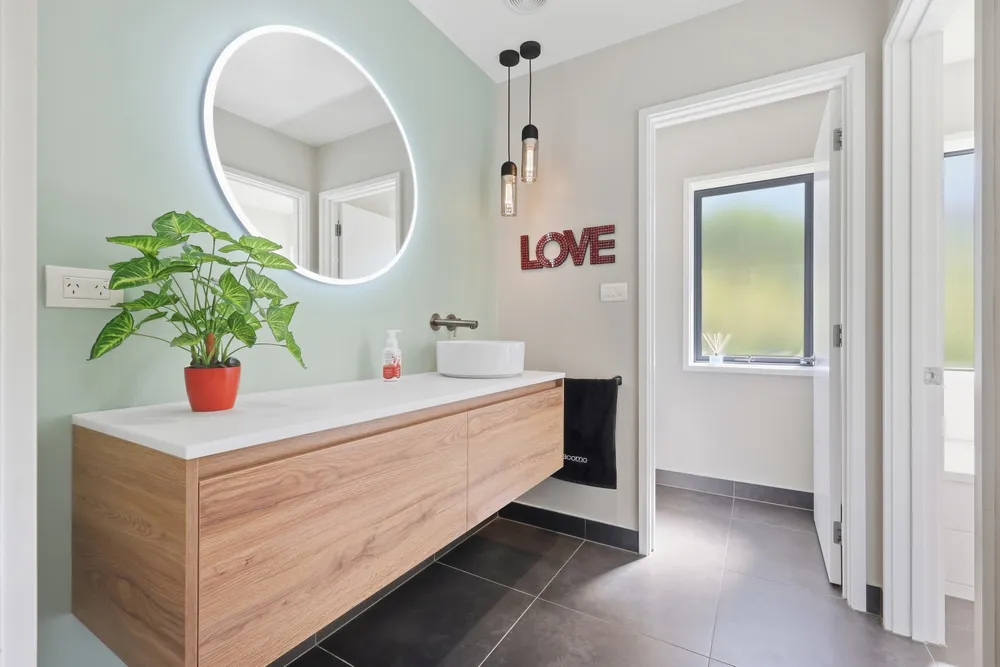 Photos of 108 Vaughans Road