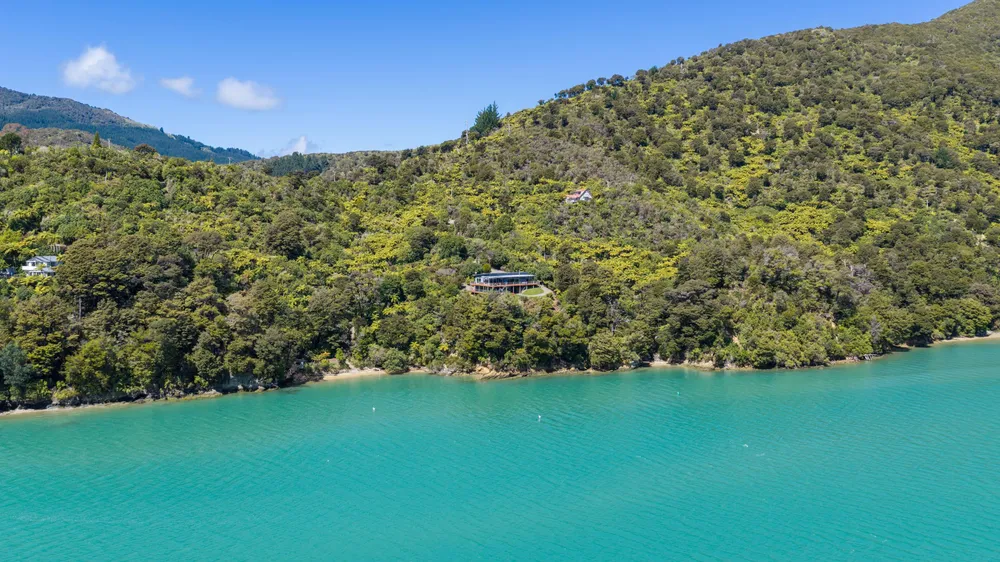 Photos of 362 Moetapu Bay Road