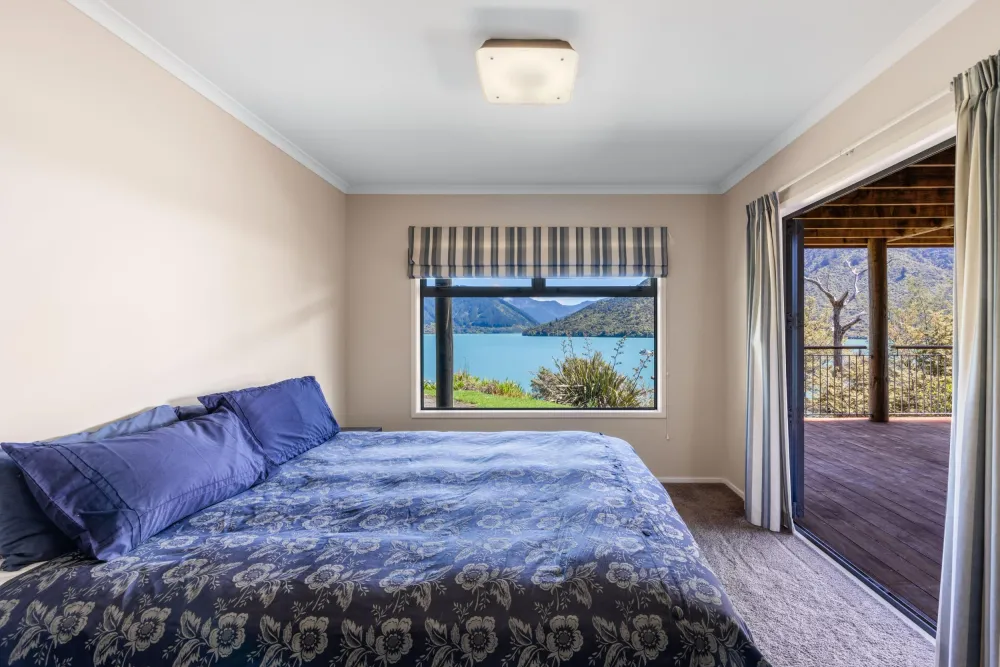 Photos of 362 Moetapu Bay Road