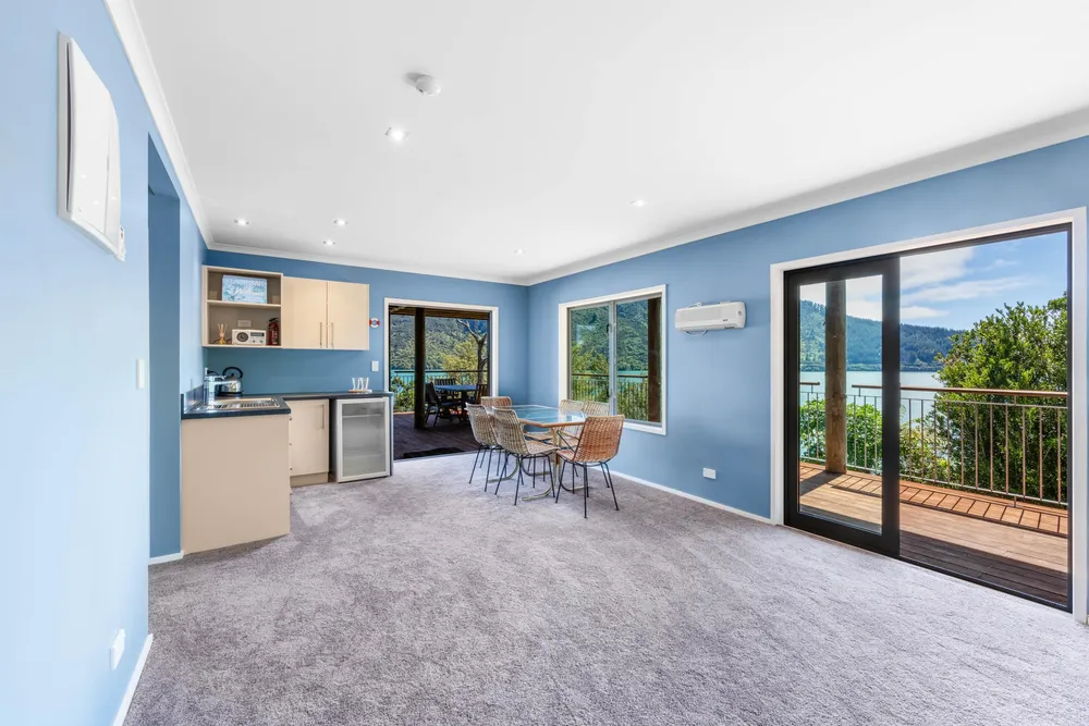 Photos of 362 Moetapu Bay Road