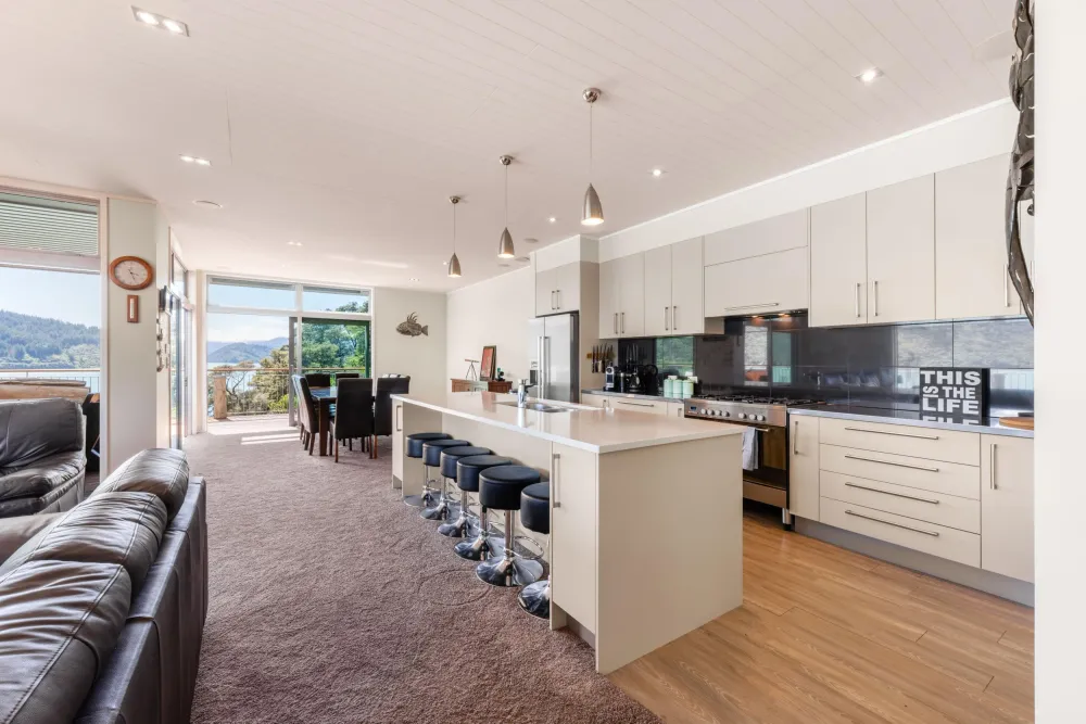 Photos of 362 Moetapu Bay Road