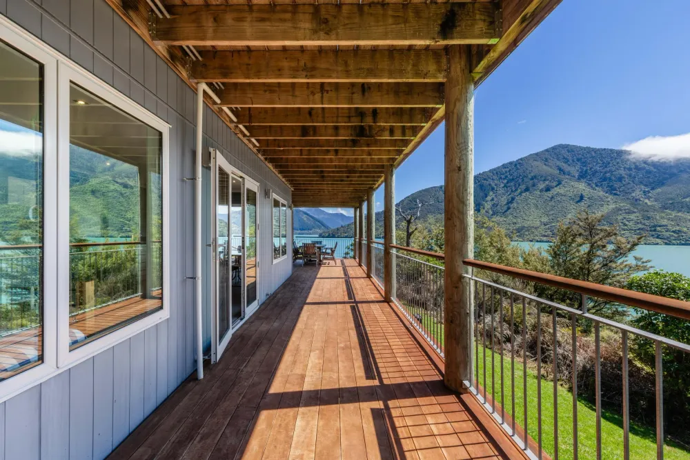 Photos of 362 Moetapu Bay Road