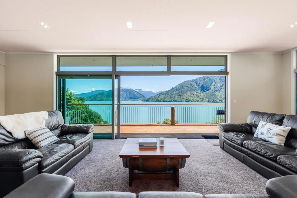 Photos of 362 Moetapu Bay Road