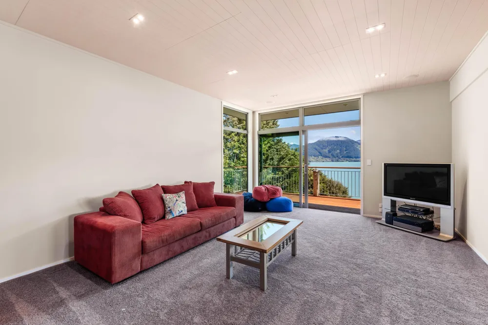 Photos of 362 Moetapu Bay Road