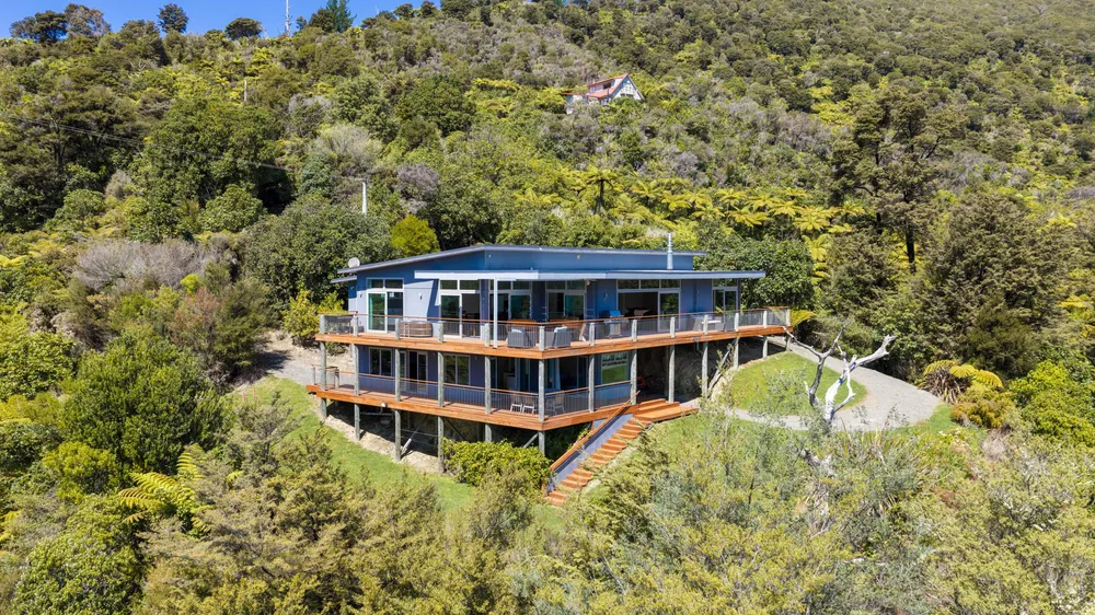 Photos of 362 Moetapu Bay Road