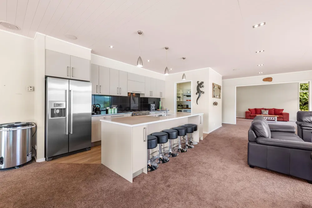 Photos of 362 Moetapu Bay Road