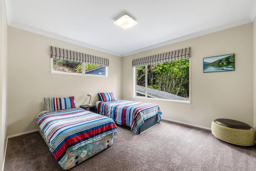 Photos of 362 Moetapu Bay Road