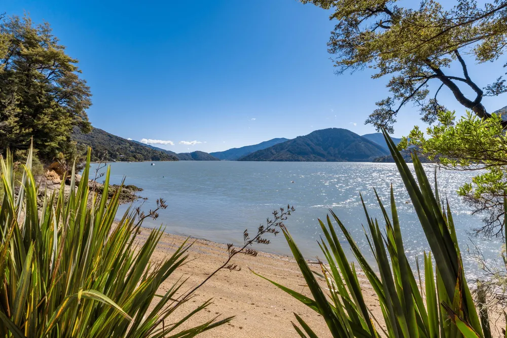Photos of 362 Moetapu Bay Road