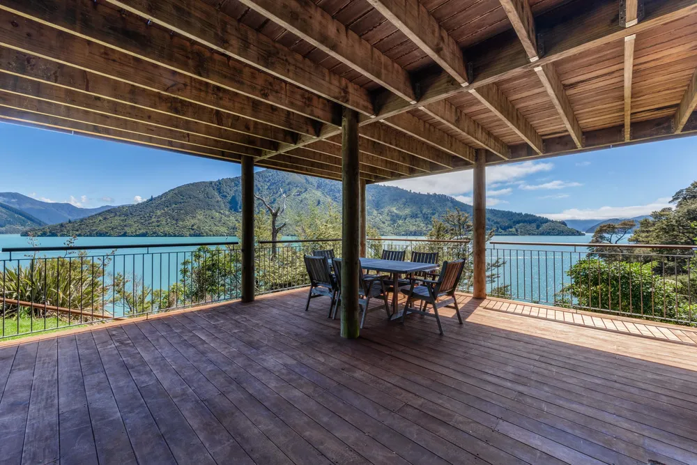 Photos of 362 Moetapu Bay Road