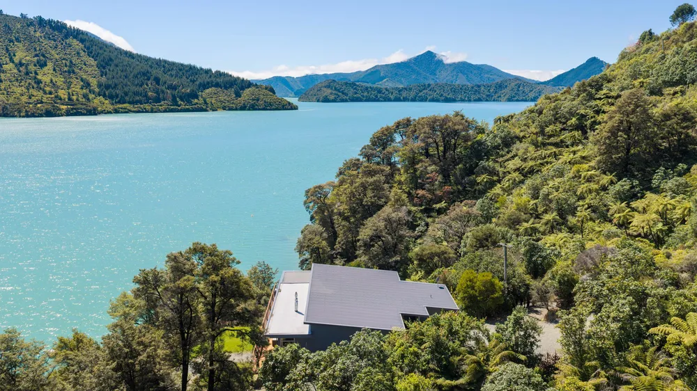 Photos of 362 Moetapu Bay Road