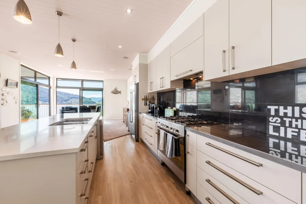 Photos of 362 Moetapu Bay Road