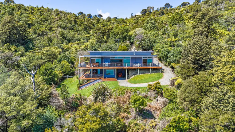 Photos of 362 Moetapu Bay Road