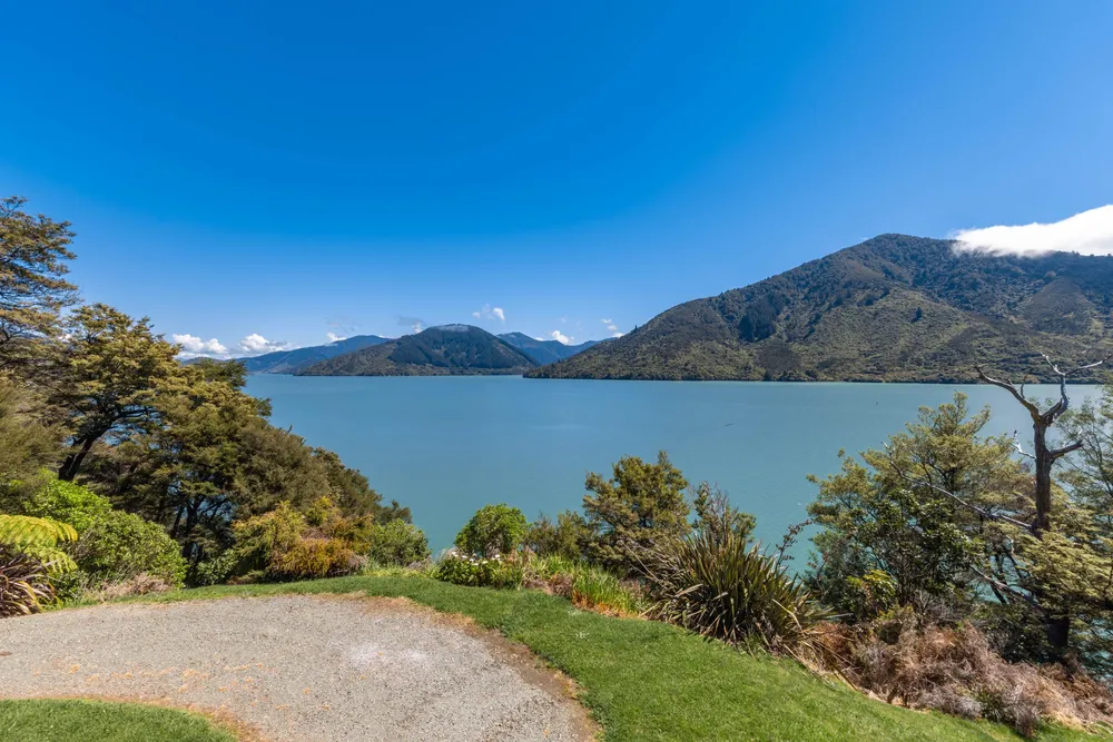 Photos of 362 Moetapu Bay Road