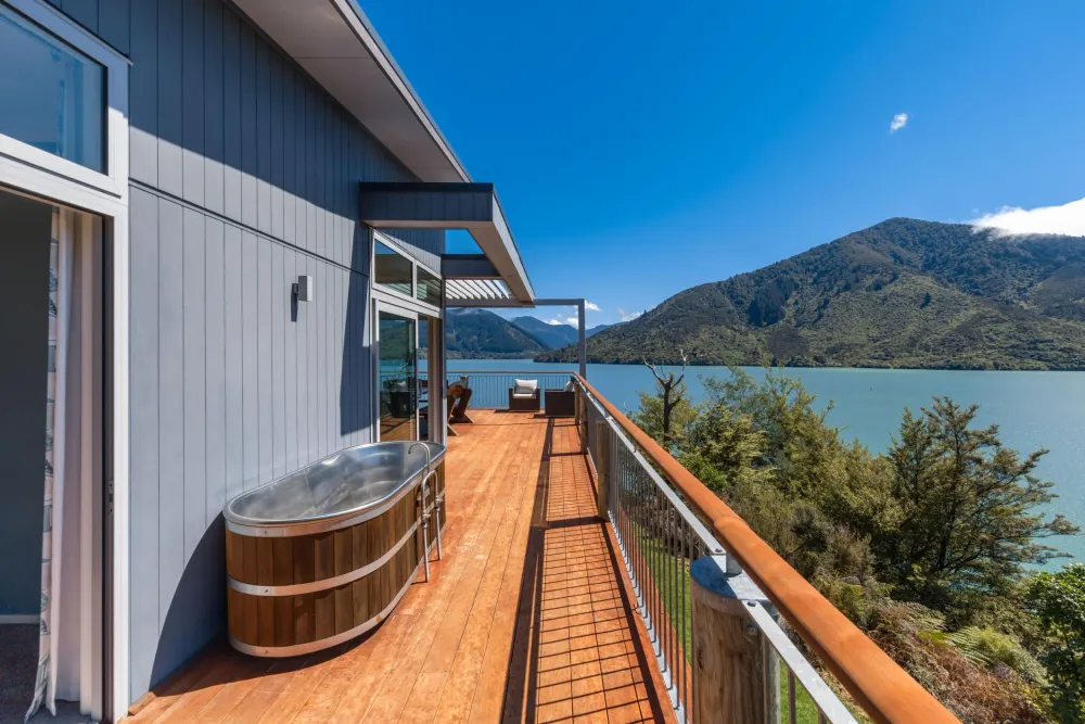 Photos of 362 Moetapu Bay Road