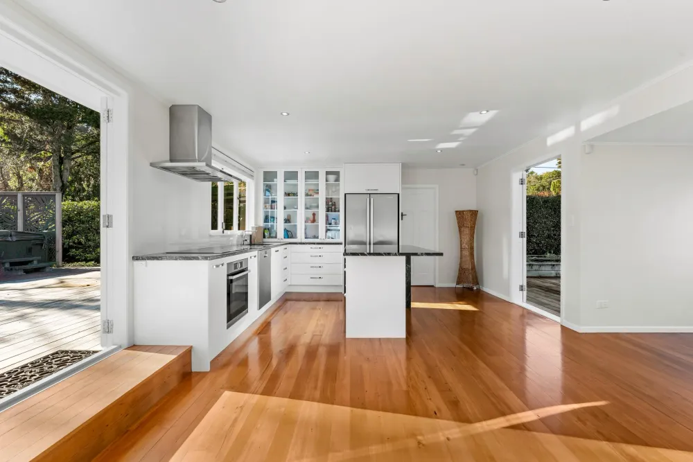 Photos of 508 Leigh Road