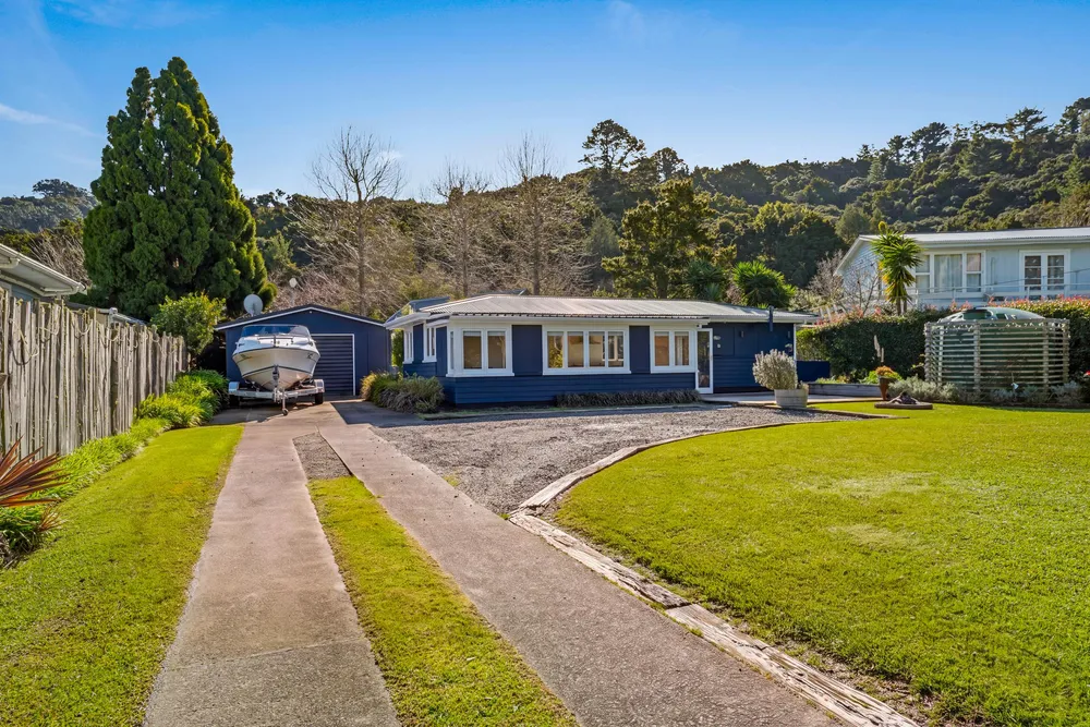 Photos of 508 Leigh Road