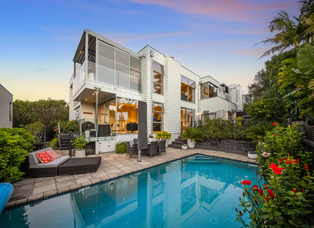 Photos of 46C Rawhitiroa Road