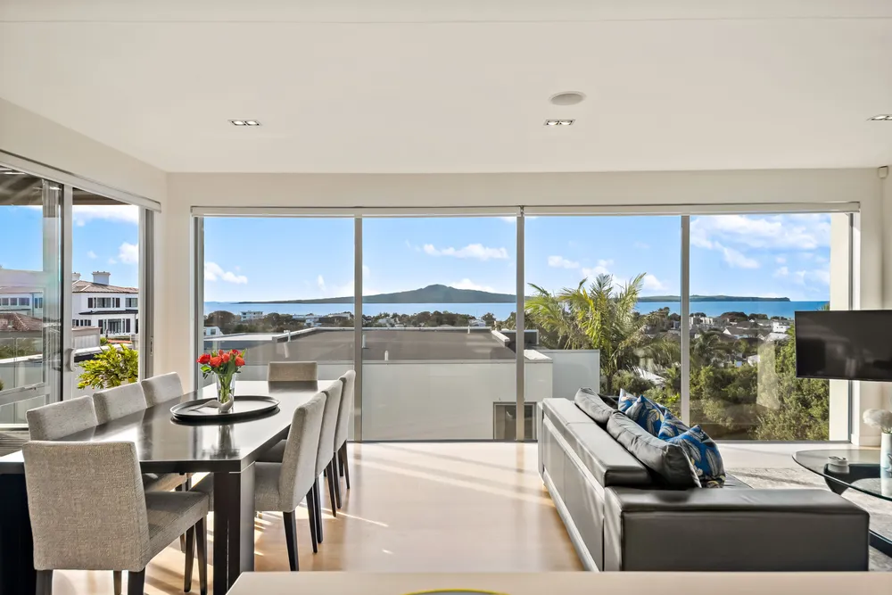 Photos of 46C Rawhitiroa Road