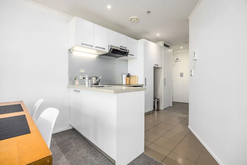 Photos of 7M/156 Vincent Street