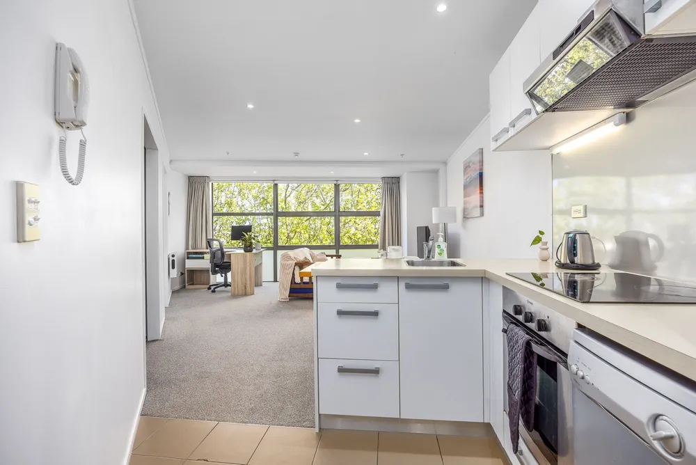 Photos of 7M/156 Vincent Street