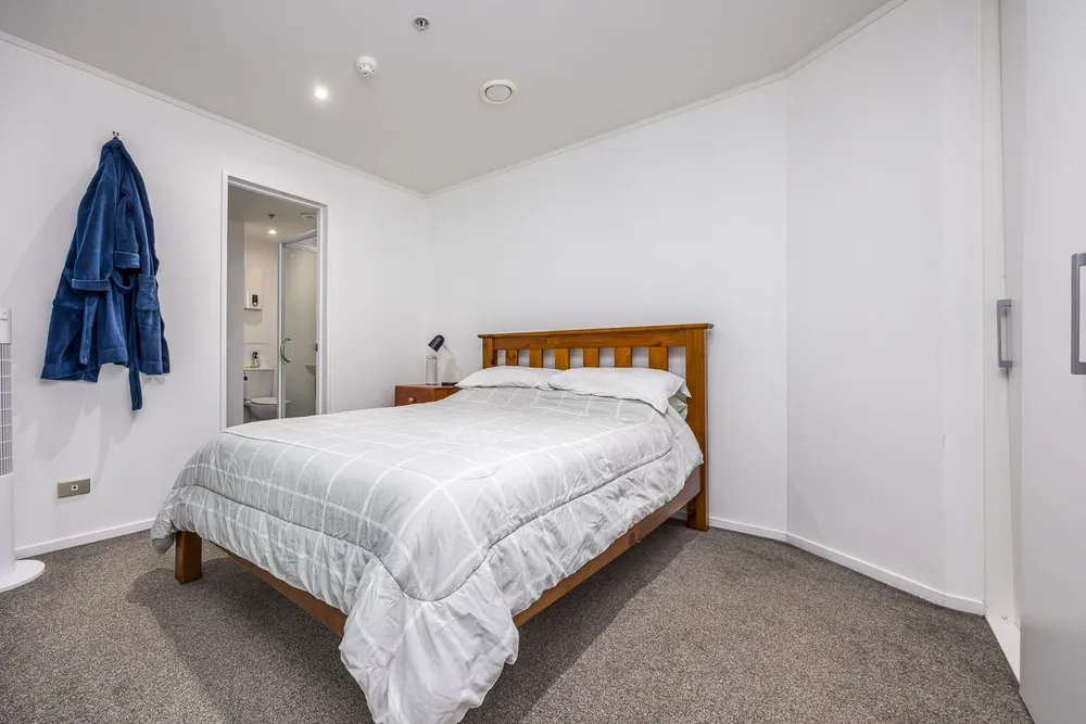 Photos of 7M/156 Vincent Street