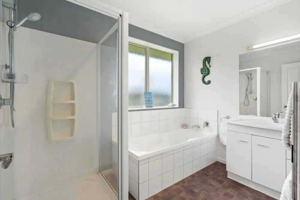 Photos of 17 Shoemaker Road
