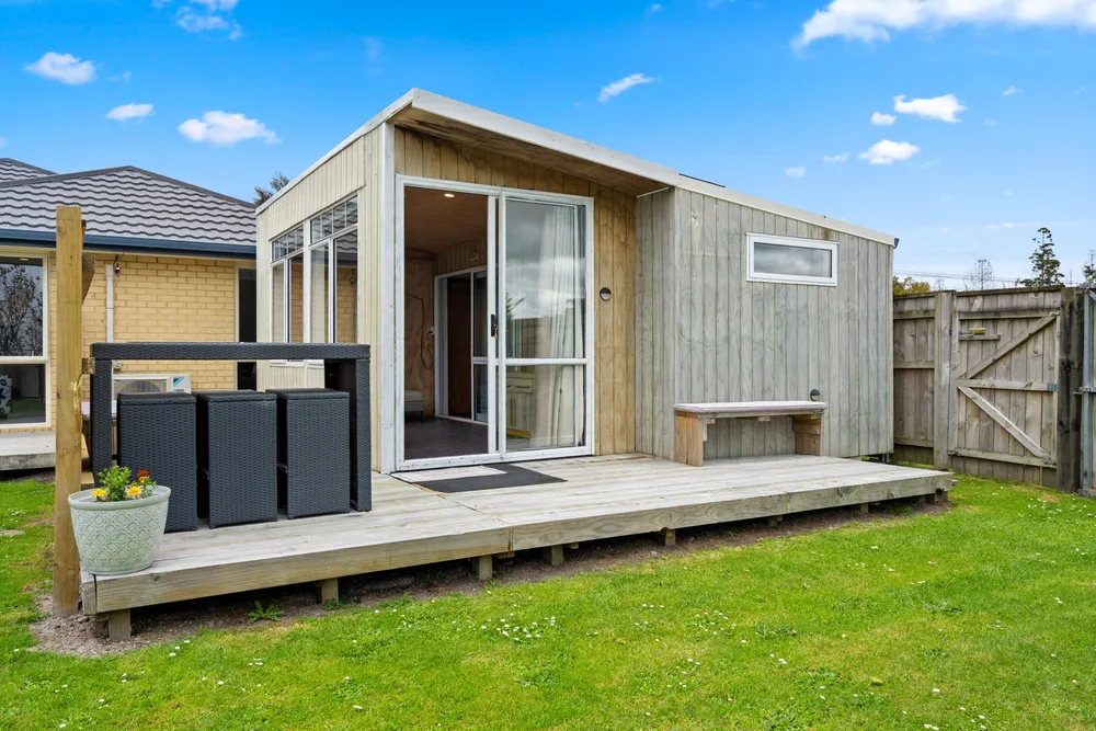 Photos of 17 Shoemaker Road