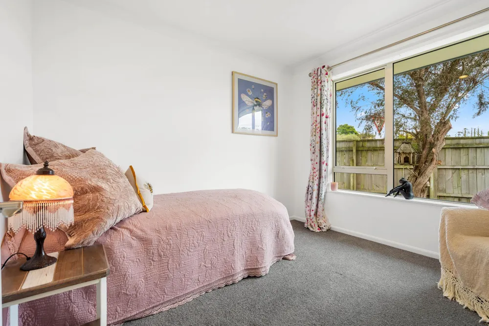 Photos of 17 Shoemaker Road