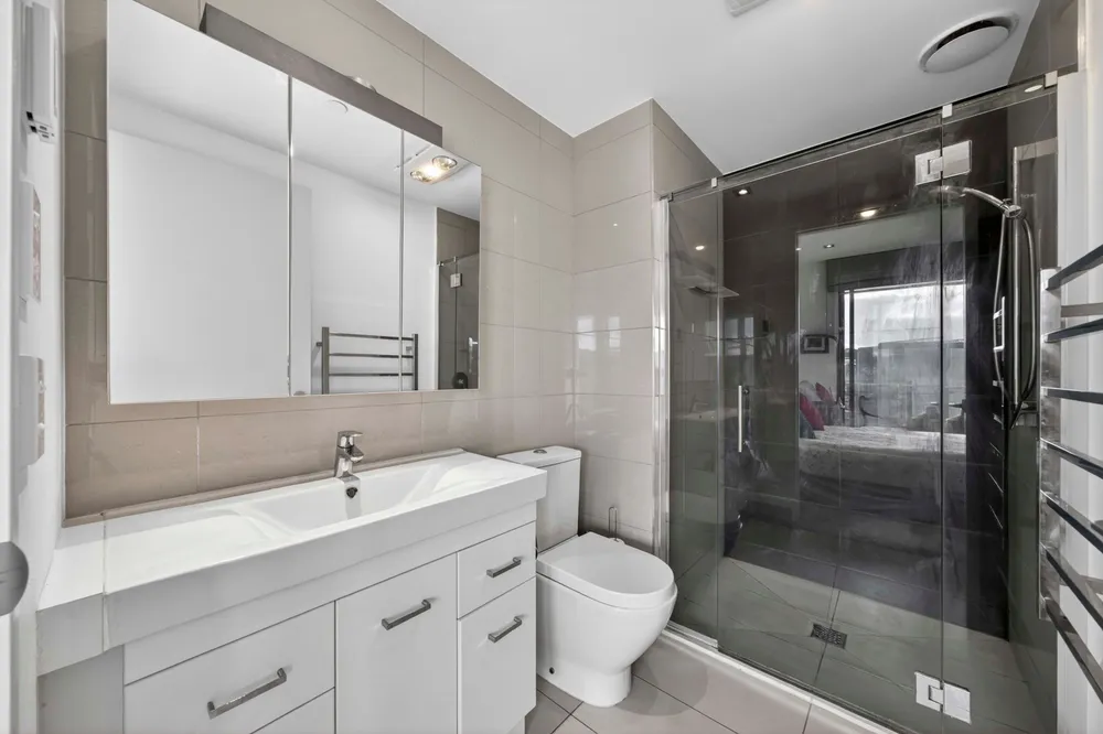 Photos of 405/2 Bluegrey Avenue