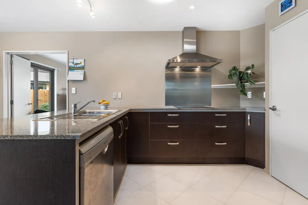 Photos of 17 Acacia Avenue