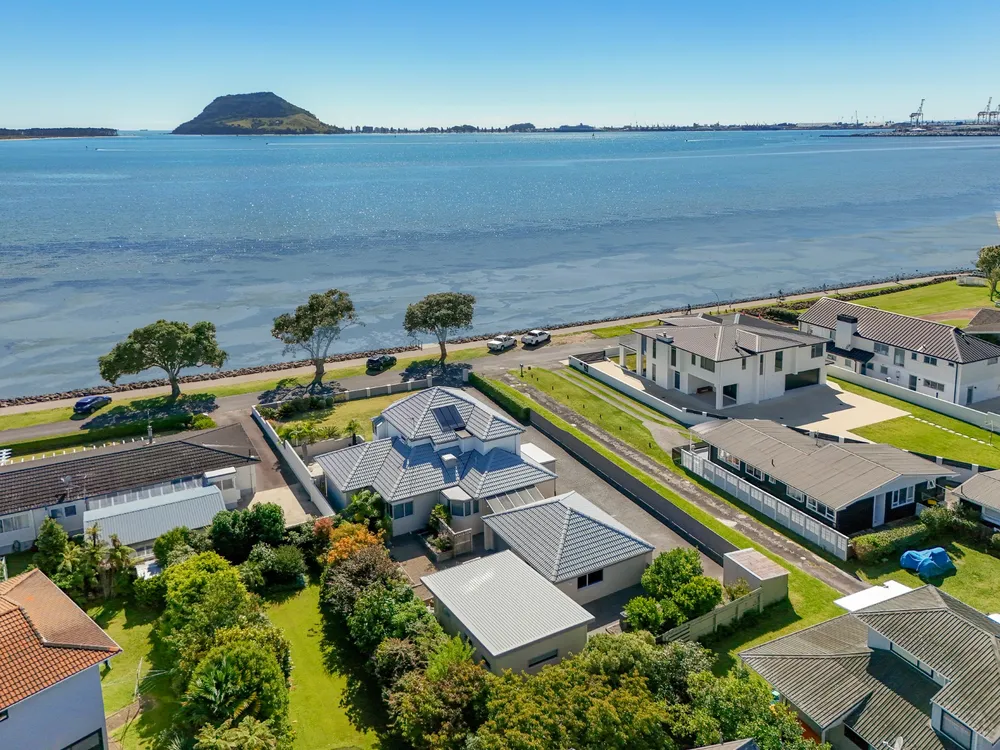 Photos of 19 Beach Road
