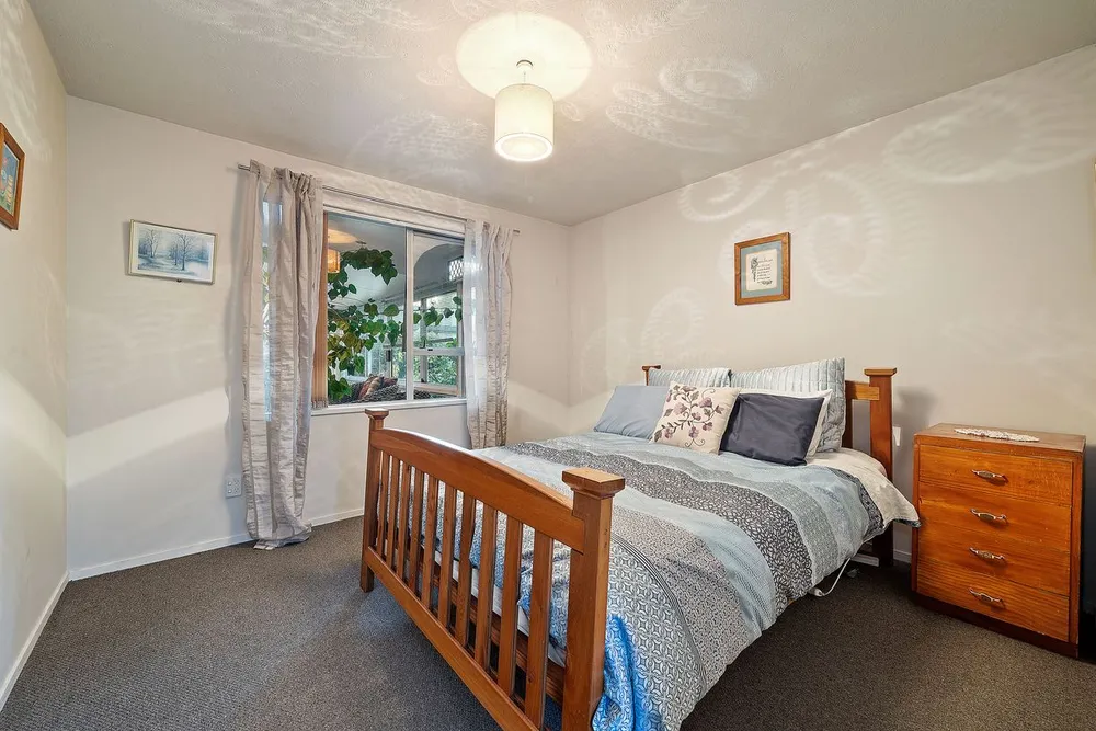 Photos of 220 Sawyers Arms Road