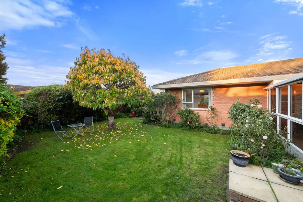 Photos of 220 Sawyers Arms Road