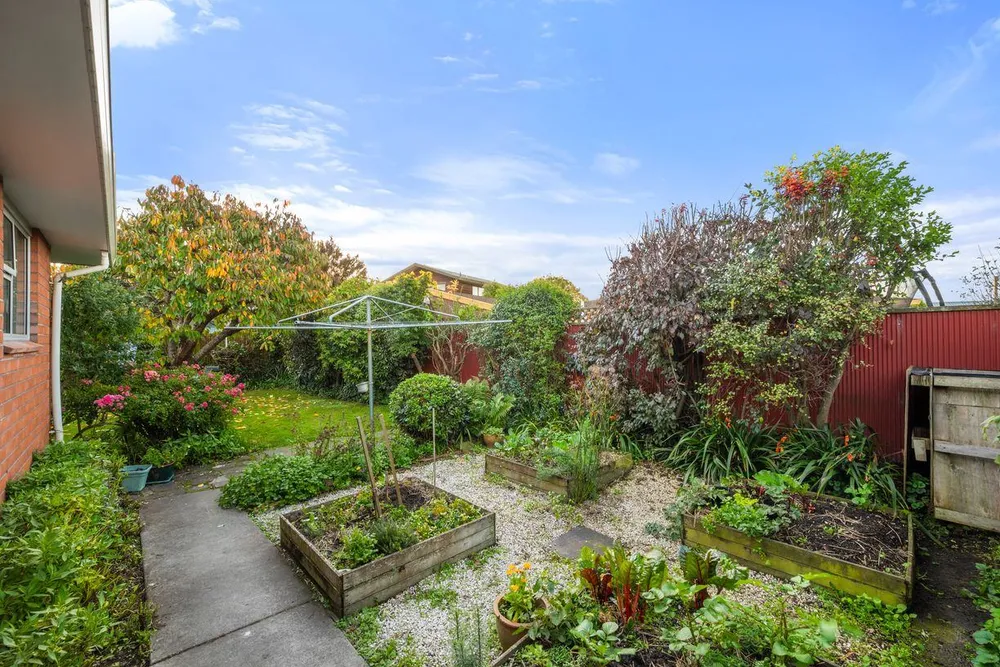 Photos of 220 Sawyers Arms Road