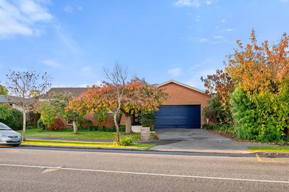 Photos of 220 Sawyers Arms Road
