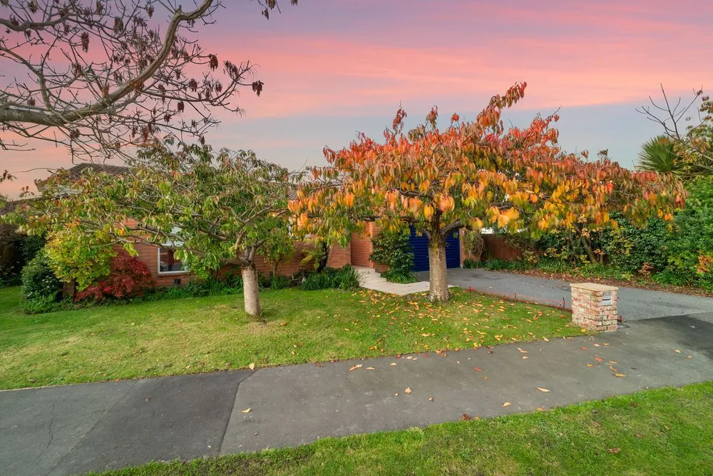 Photos of 220 Sawyers Arms Road